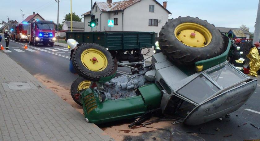 Kolizja ciągnika z autem osobowym w Klukowie