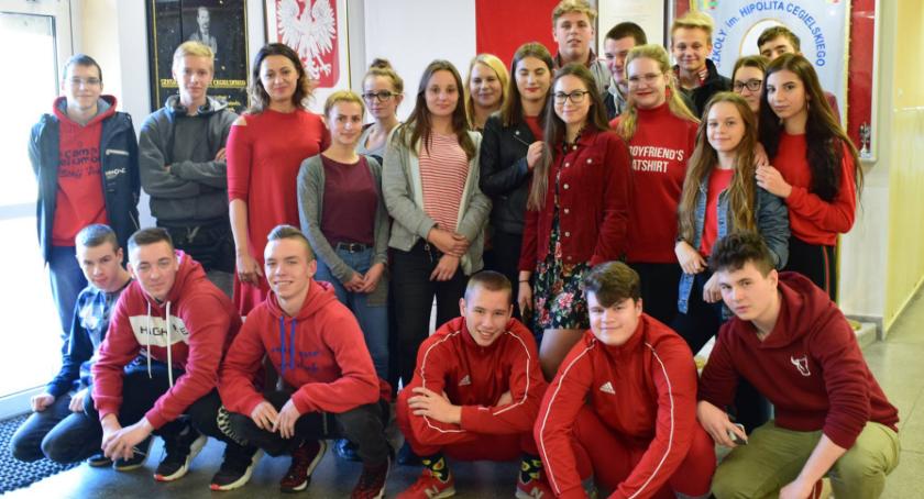 Otrzęsiny klas I w CKZiU na wesoło