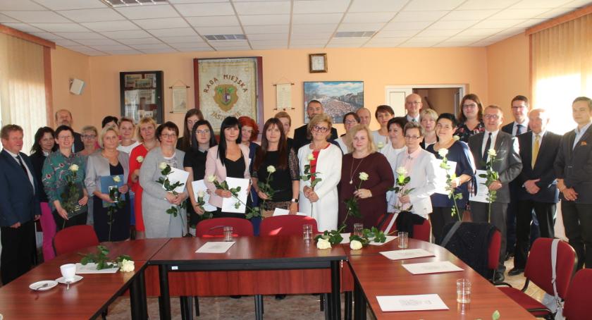 Nagrody dla dyrektorów i nauczycieli