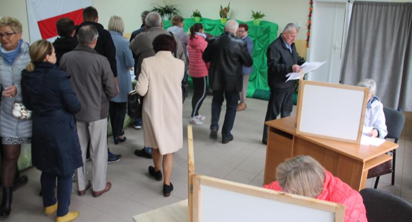 Złotowianie w lokalach wyborczych
