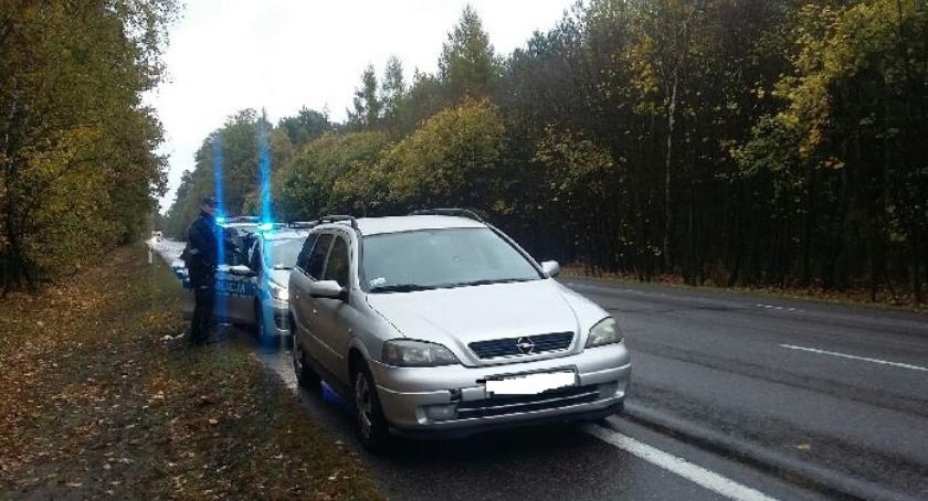 Dwójka nastolatków podróżowała kradzionym autem