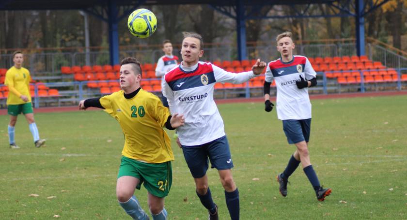 Juniorzy młodsi FA Fair Play Złotów kontra Łobzonka Wyrzysk