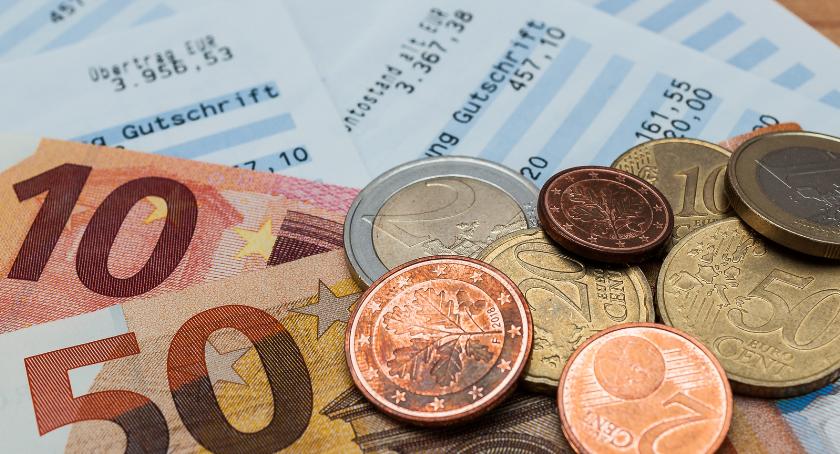 Jak tanio przesłać euro?