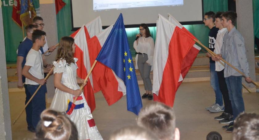 Patriotyczne obchody w Szkole Podstawowej w Zakrzewie 