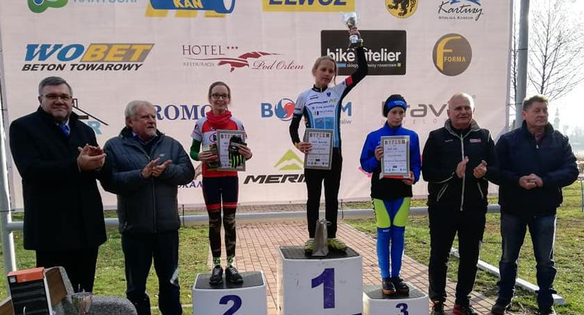 Start zawodników LKS Drogowiec w Pucharze Polski w kolarstwie przełajowym