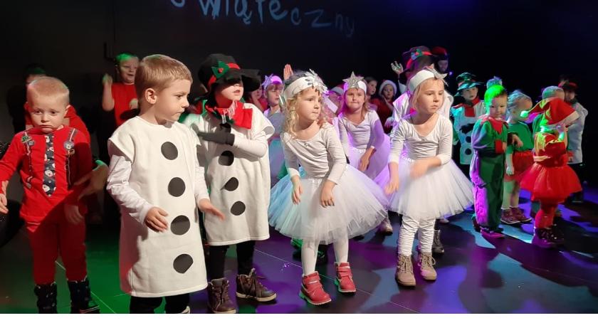 Jarmark Świąteczny w Okonku [Wideo]
