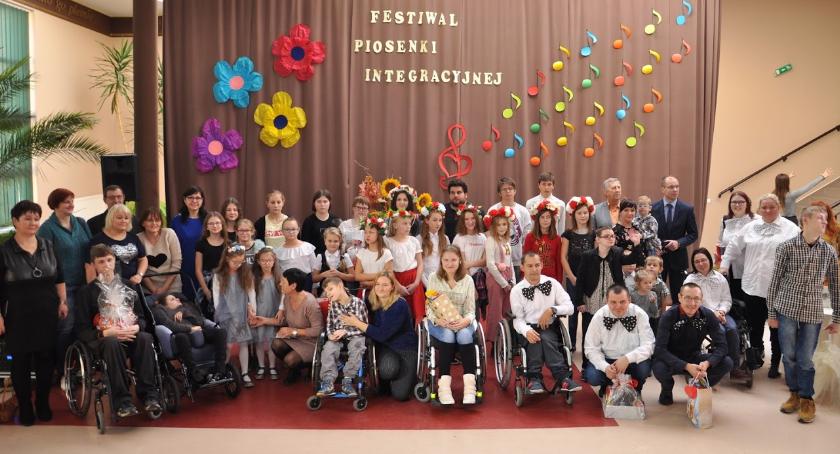 Powiatowy Festiwal Piosenki Integracyjnej w Radawnicy