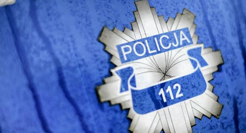 Uciekał przed policjantami. Posiadał narkotyki