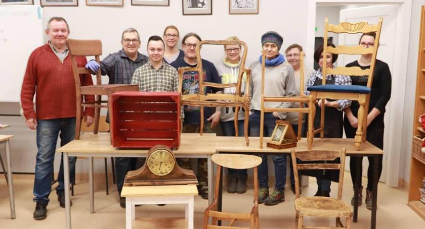 Kurs renowacji mebli z Uniwersytetem Ludowym 