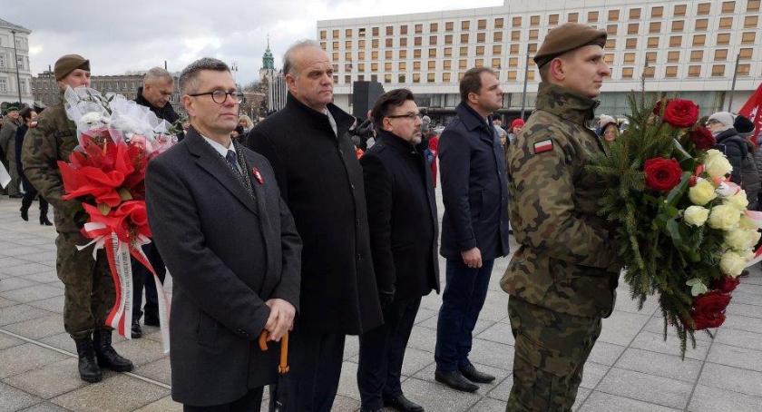 Hołd złożony bohaterom czy lans w stolicy?