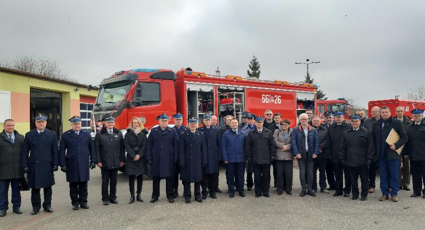 Nowy wóz strażacki oficjalnie włączony do działania bojowego 
