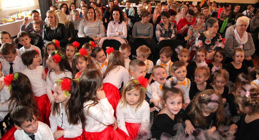 Zakrzewskie przedszkolaki na Dzień Kobiet