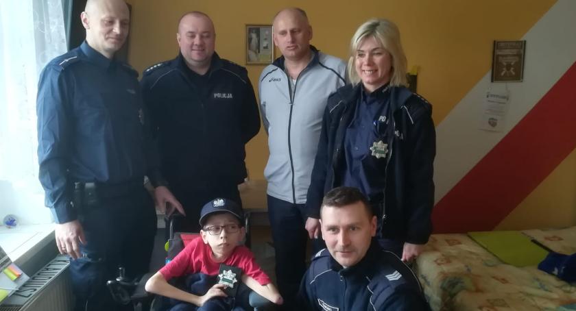Policjanci spełnili marzenie chorego 17 - latka z Okonka