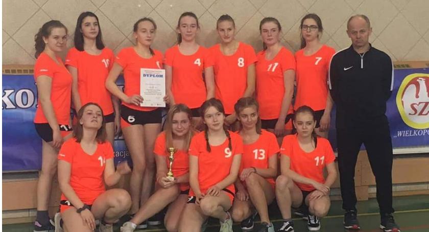 Koszykarki ze Szkoły Podstawowej w Świętej - trzecie w rejonie pilskim