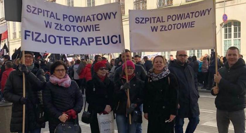 Pracownicy złotowskiego szpitala na manifestacji w Warszawie