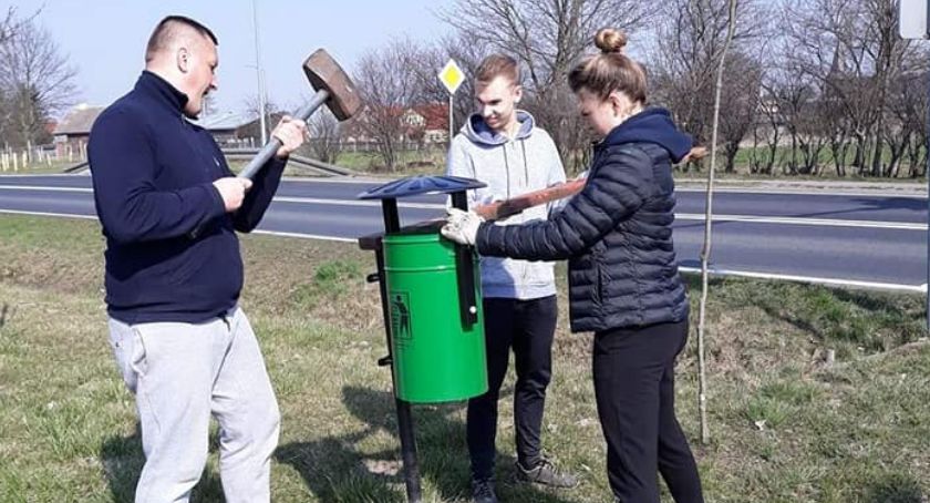 Lotyń nie próżnuje