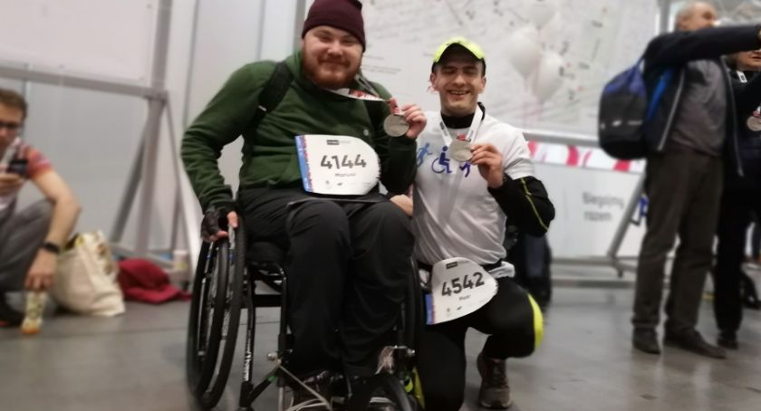 Mariusz Gemza i Piotr Zamczyk na trasie 12. PKO Poznań Półmaraton 2019