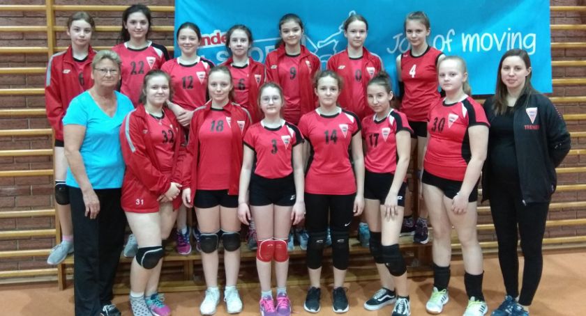 Awans mini siatkarek do półfinału Kinder+Sport