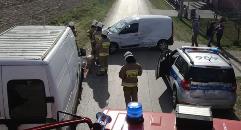 Kolizja drogowa w Zakrzewie 