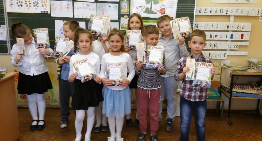 Nowi czytelnicy szkolnej biblioteki
