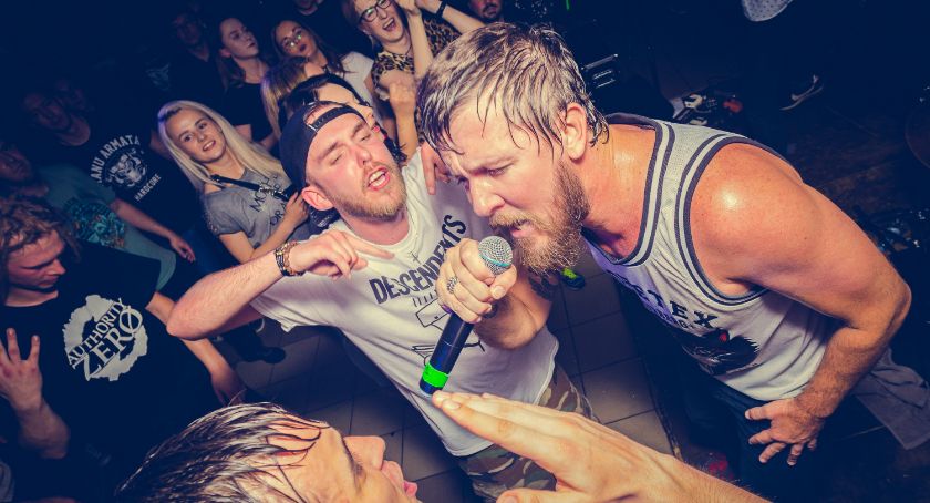 Authority Zero w Generatorze