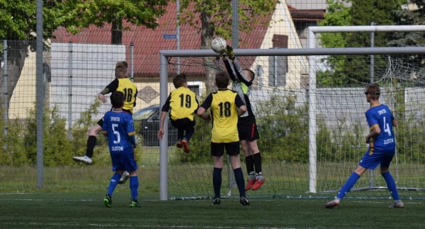 Młodziki Sparty Złotów zwyciężyli z Football Academy Fair Play Złotów