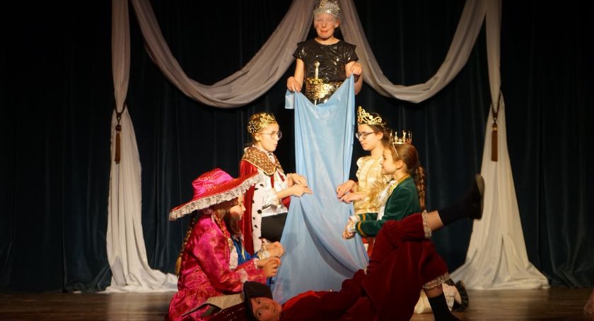 XVI Przegląd Teatrów Dziecięcych Złote Maski w Krajence
