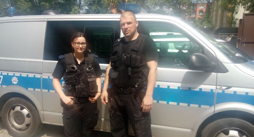 Samobójca uratowany przez policjantów