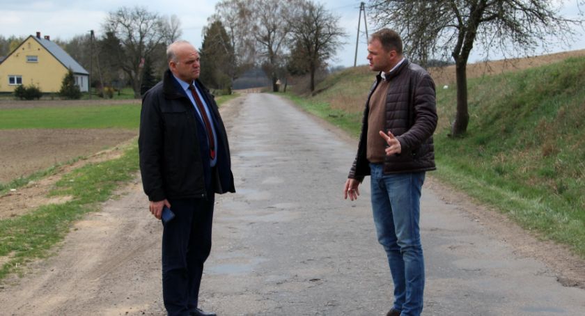 Stan drogi powiatowej Nowy Dwór - Stara Dzierzążna