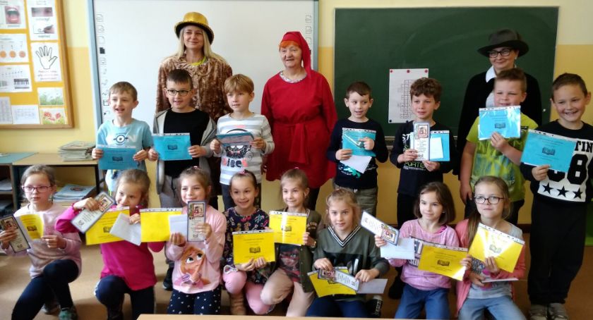 Pasowanie na czytelnika w Skórce