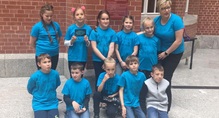 Uczniowie Katolickiej Szkoły Podstawowej w Akademii Dzieci