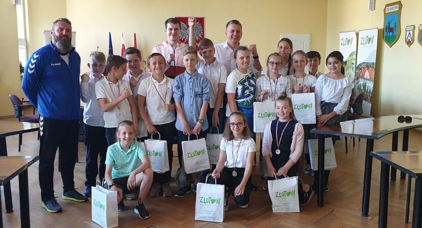 Spotkanie burmistrza Złotowa z Mistrzami Wielkopolski w piłce ręcznej