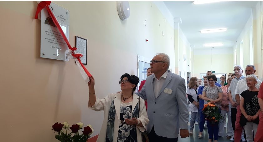 Odsłonięcie tablicy upamiętniającej doktora Józefa Hildebrandta