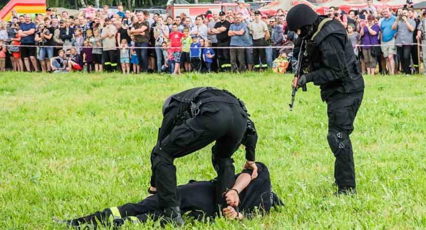 Pokaz policyjny w Zakrzewie