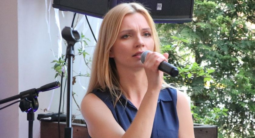 Emilia Pawłowska - koncert w Magazyn Bistro