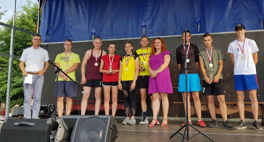 Turniej siatkówki 3- osobowej w Wielkim Buczku