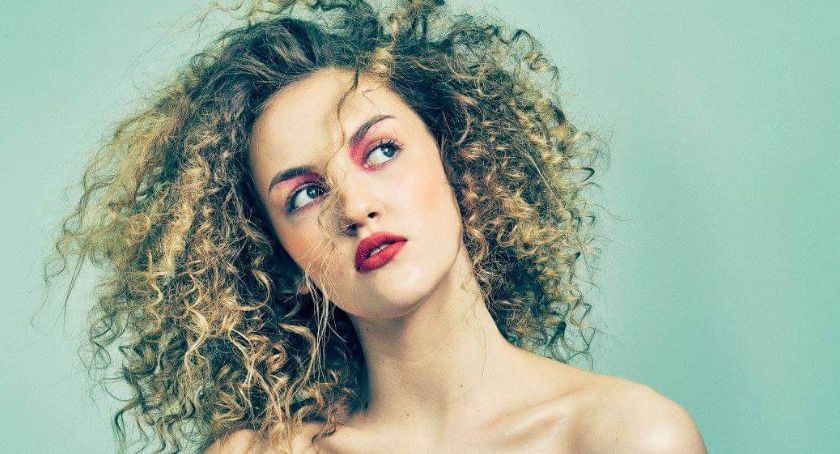 Między modelingiem a fryzjerstwem