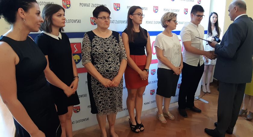 Nagrody dla najlepszych absolwentów szkół ponadpodstawowych