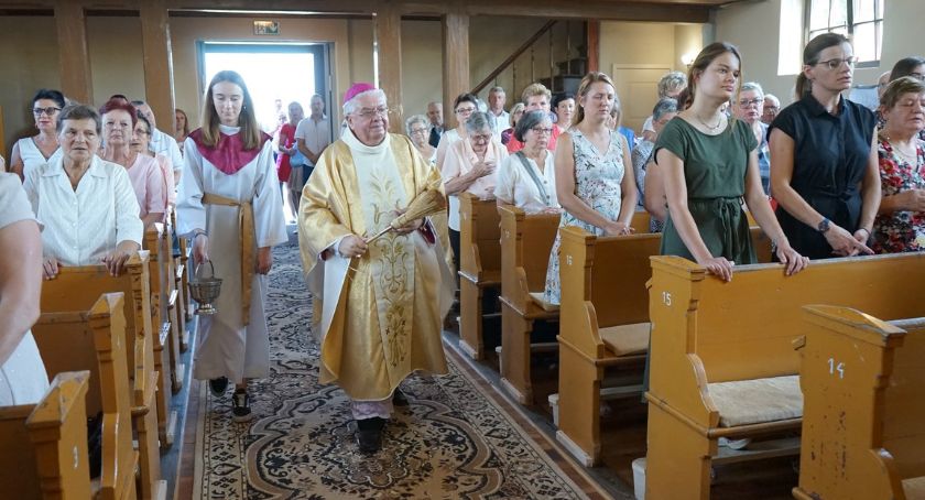 Poświęcenie wyremontowanego kościoła w Kleszczynie[WIDEO]