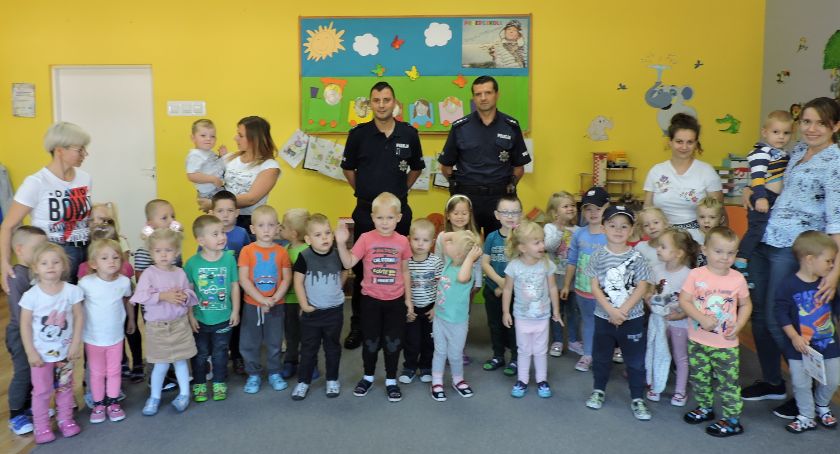 Policjanci zadbali o bezpieczeństwo najmłodszych