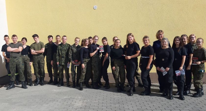 Narkotyki i dopalacze zabijają - szkoda Ciebie na takie patoklimaty!