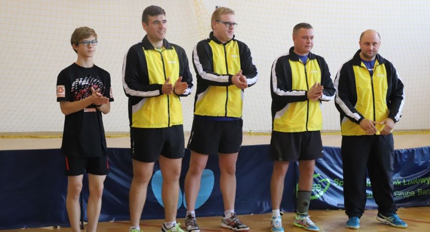 Wygrana i remis złotowskich tenisistów stołowych