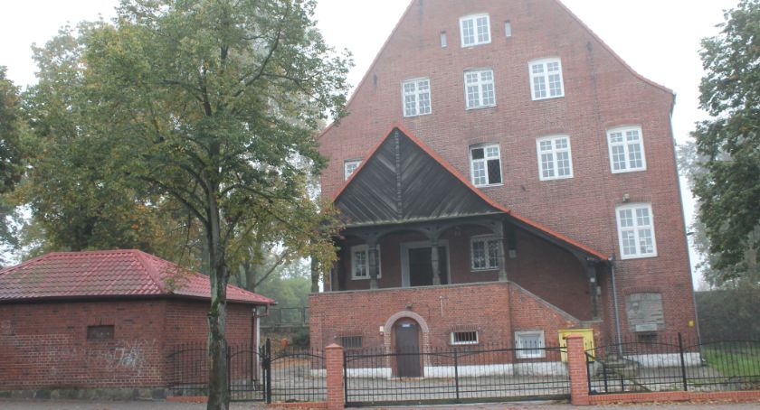 Jastrowie wykupuje powiat