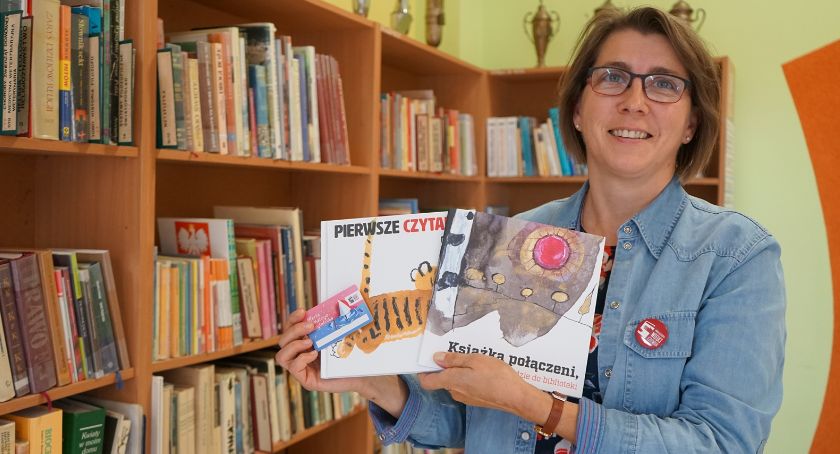 Gminna biblioteka chce walczyć o czytelników