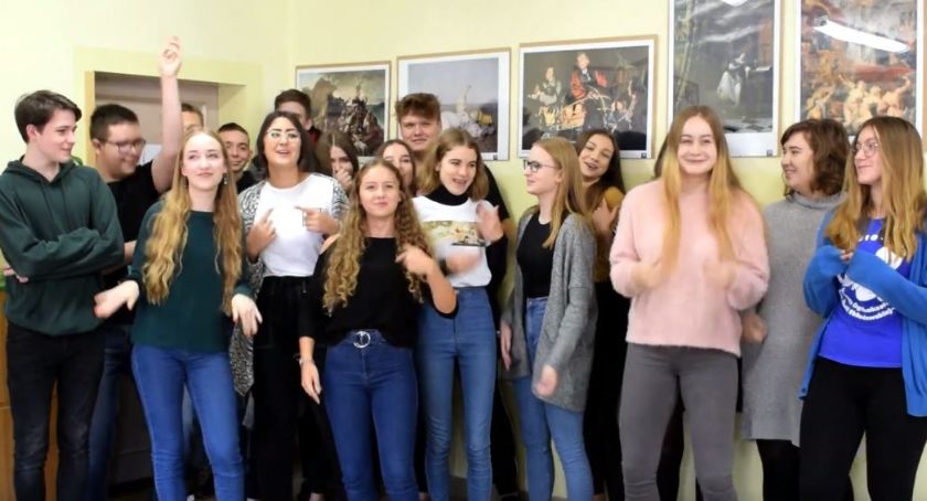 Licealiści dla nauczycieli