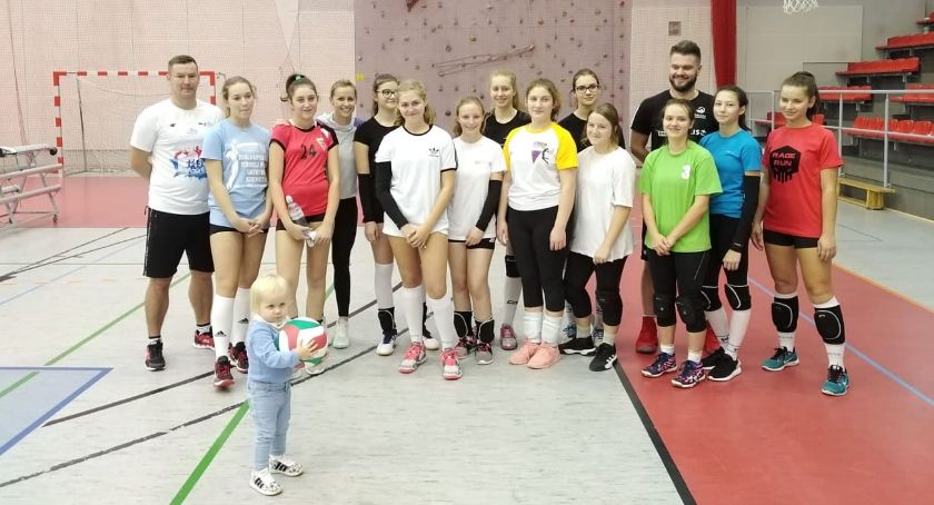 Siatkarski trening z Pauliną Maj Erwardt przed rozgrywkami ligowymi siatkarek