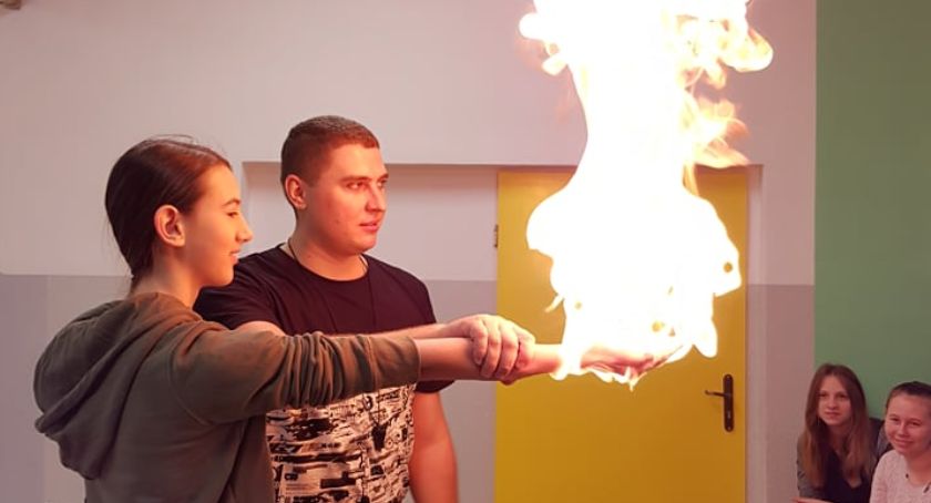Atomowi Naukowcy w Szkole Podstawowej nr 2 w Złotowie
