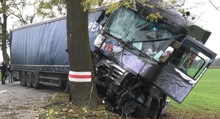 Wypadek pomiędzy Łobżenicą a Falmierowem