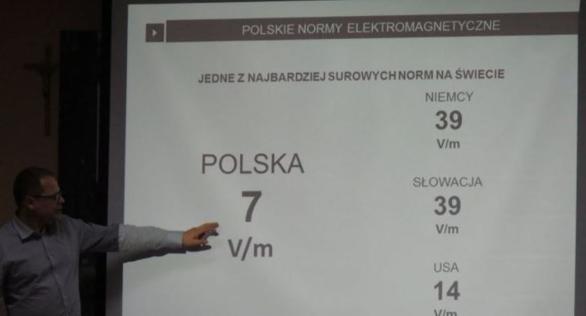 Jastrowie. Spotkanie w sprawie budowy wieży telekomunikacyjnej