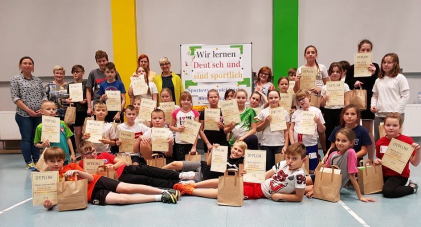 Wir lernen Deutsch und sind sportlich - turniej sportowo - językowy w SP2